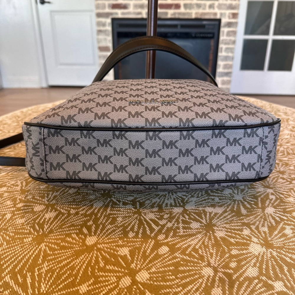 Michael Kors Black and Gray Hobo Bag - Picture 4 of 9